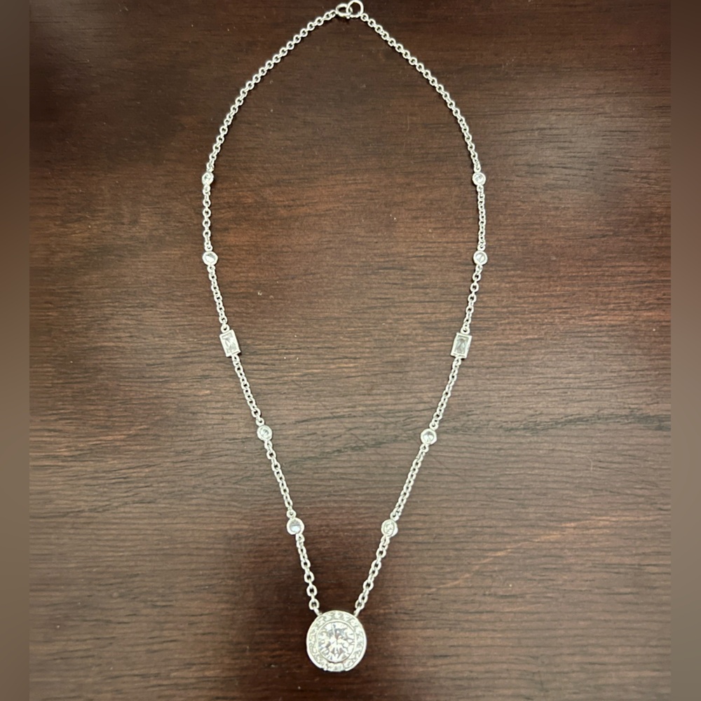 Elegant Silver Pendant Necklace